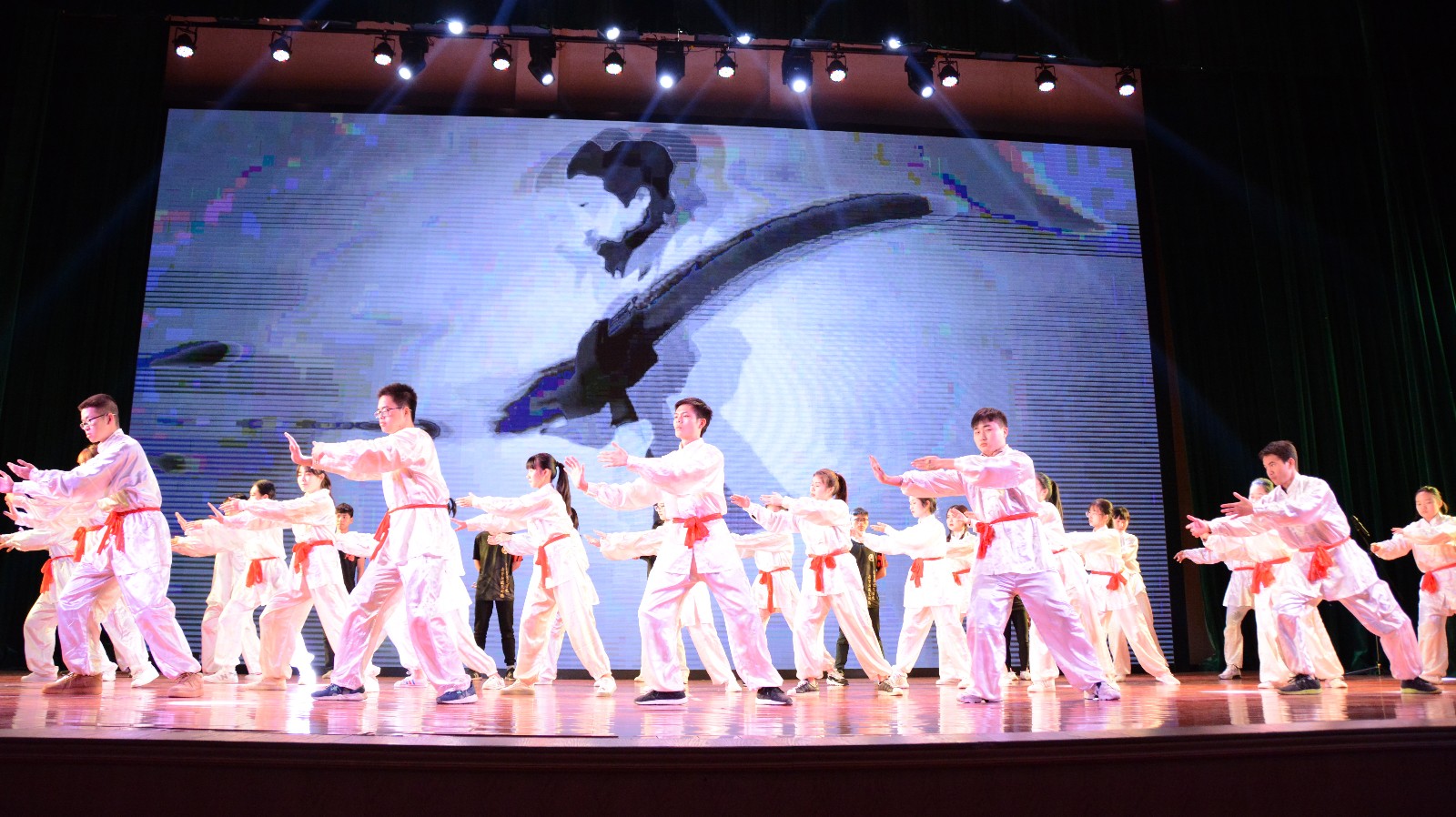 太阳集团2007